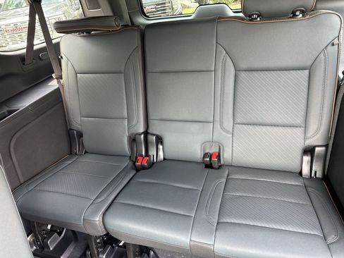 New 2026 GMC Yukon XL AT4 w/ AT4 Premium Plus Package AWD/4WD image 22