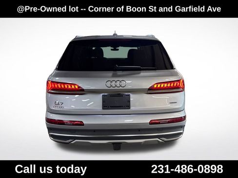 Used 2020 Audi Q7 3.0T Premium w/ Convenience Package AWD/4WD image 4