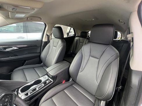 Used 2023 Buick Envision Essence AWD/4WD image 18
