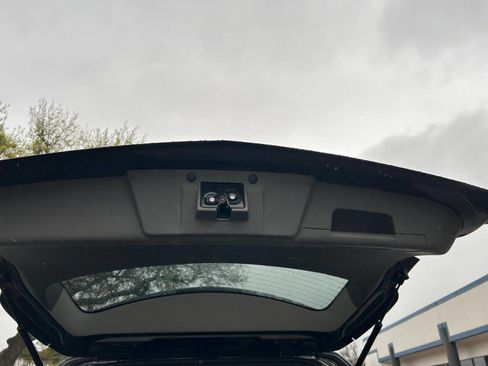 Used 2016 Chevrolet Traverse LT w/ Style and Technology Package image 37