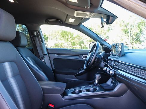 Used 2025 Honda Civic Sport image 17