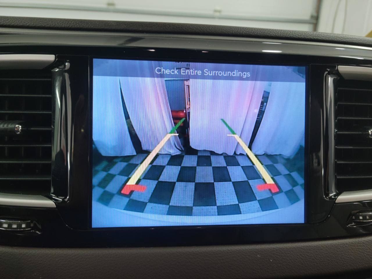 Used 2017 Chrysler Pacifica Touring-L FWD image 18