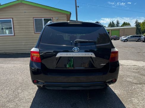 Used 2010 Toyota Highlander SE AWD/4WD image 4
