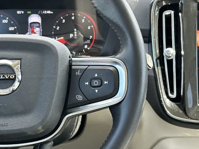 Used 2021 Volvo XC40 T5 Inscription w/ Climate Package AWD/4WD image 10