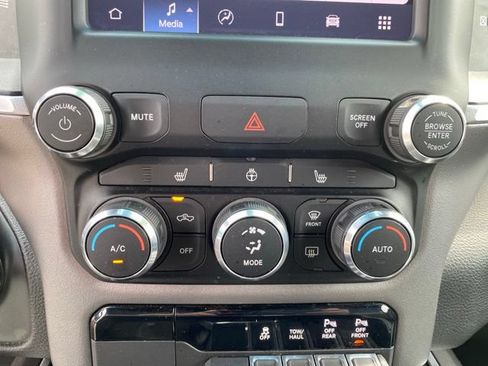 Used 2022 RAM 1500 Big Horn AWD/4WD image 25