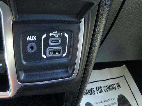 Certified 2025 Jeep Wrangler Unlimited Sahara w/ Safety Group AWD/4WD image 30