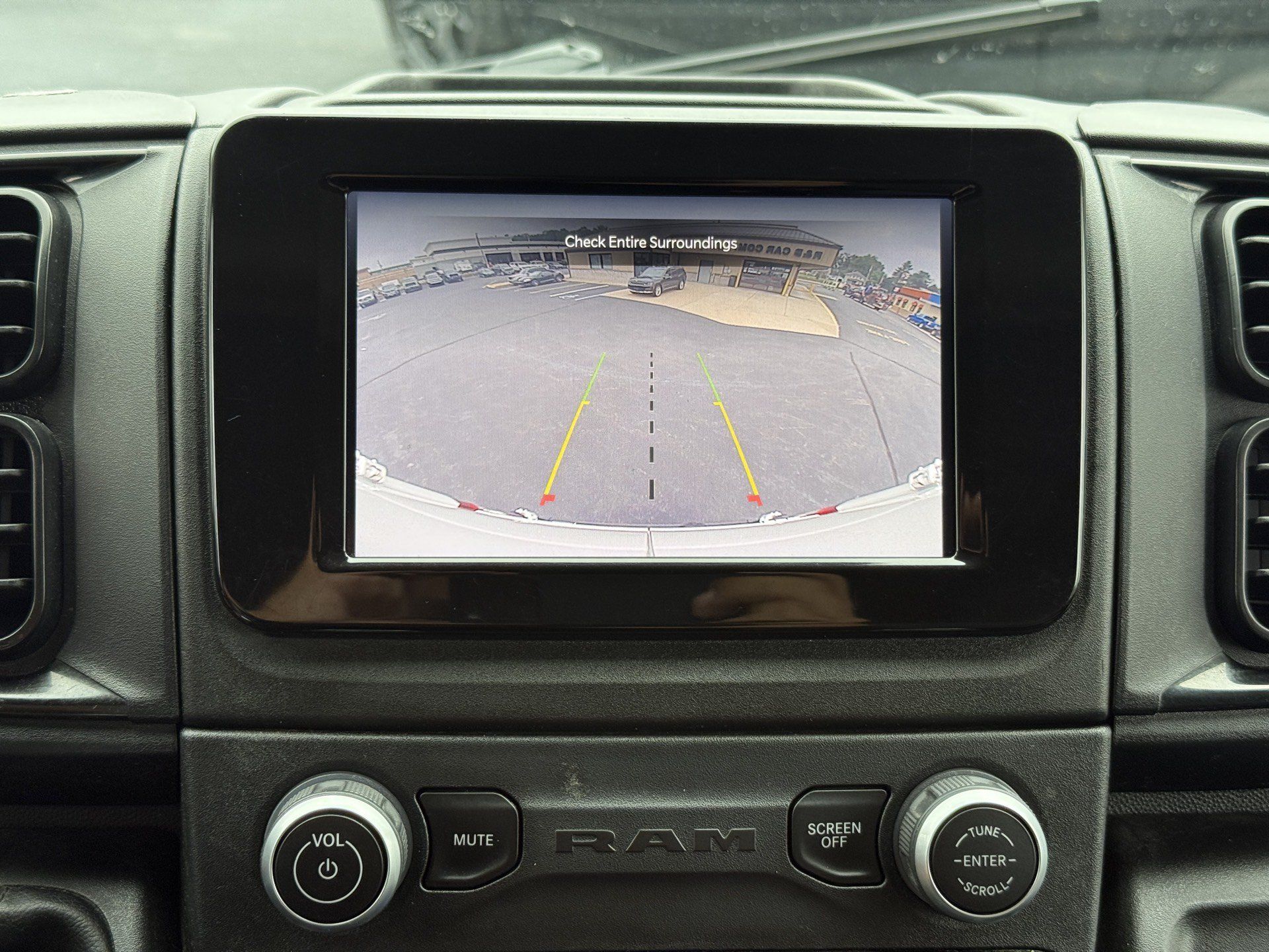 Used 2023 RAM ProMaster 2500 FWD image 12