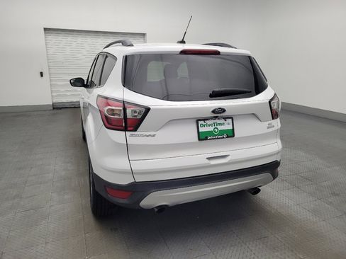 Used 2018 Ford Escape SE FWD image 6