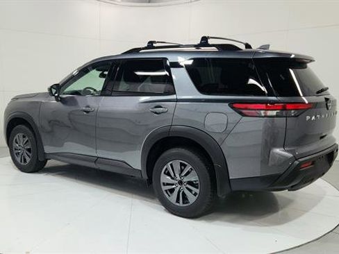 New 2025 Nissan Pathfinder SV image 6