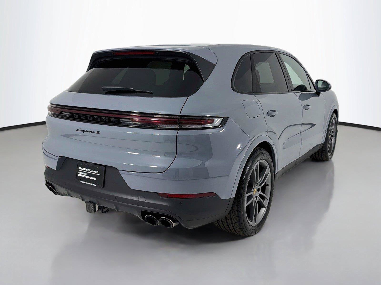 Used 2024 Porsche Cayenne S AWD/4WD image 30