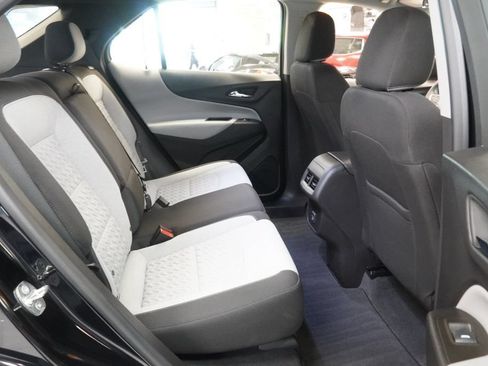Used 2024 Chevrolet Equinox LS FWD image 31