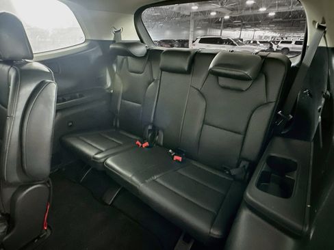 Used 2025 Kia Telluride S AWD/4WD image 30