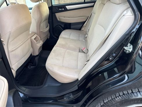 Used 2018 Subaru Outback 2.5i Premium image 23