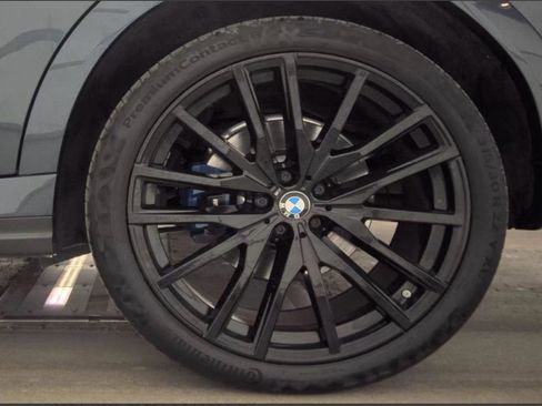 Used 2022 BMW X6 xDrive40i w/ Executive Package image 8