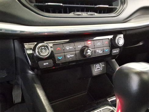 Certified 2022 Jeep Compass High Altitude image 17