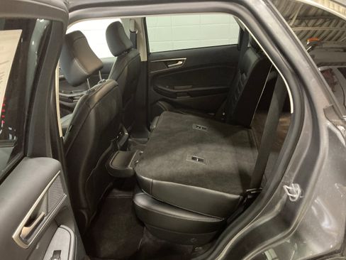Used 2022 Ford Edge SEL w/ Convenience Package image 17