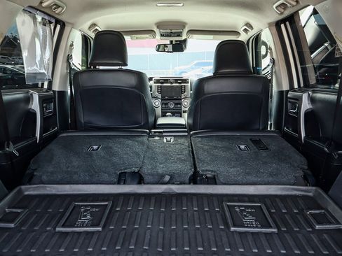 Used 2022 Toyota 4Runner SR5 Premium RWD image 17