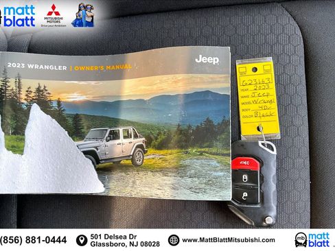 Used 2023 Jeep Wrangler Rubicon image 12