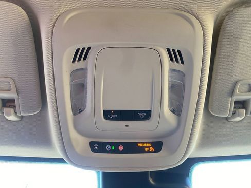 Used 2022 Buick Envision Preferred image 23