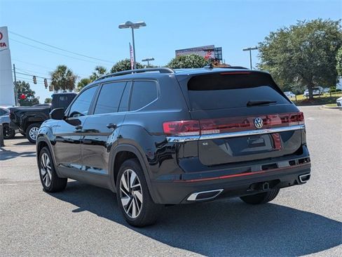 Used 2024 Volkswagen Atlas SE w/ Panoramic Sunroof Package image 5