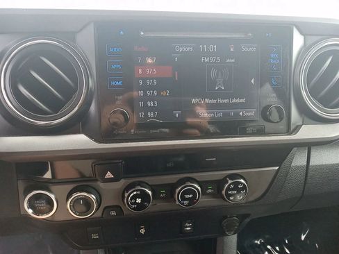 Used 2017 Toyota Tacoma TRD Sport w/ Tow Package (A/T) image 8