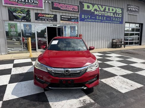 Used 2016 Honda Accord Sport image 3