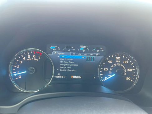 Used 2018 Ford F150 Lariat w/ Equipment Group 502A Luxury AWD/4WD image 12