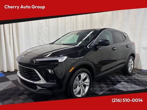 Used 2024 Buick Encore GX Preferred FWD image 1