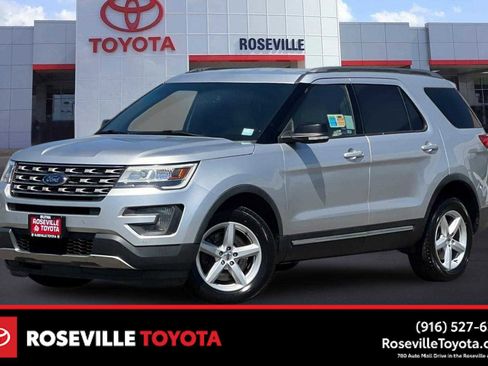 Used 2016 Ford Explorer XLT w/ Equipment Group 202A AWD/4WD image 1