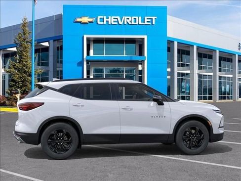 New 2026 Chevrolet Blazer LT image 5
