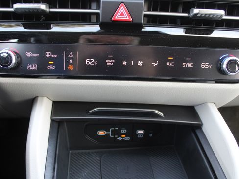 New 2026 Kia Sportage SX Prestige AWD/4WD image 46