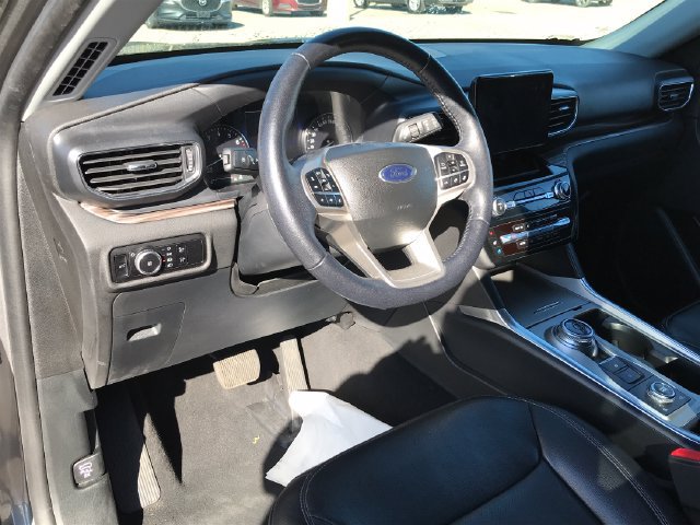 Used 2023 Ford Explorer Limited AWD/4WD image 31