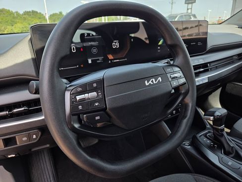Used 2025 Kia K4 FWD image 15