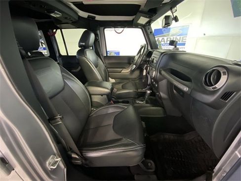 Used 2017 Jeep Wrangler Unlimited Sport image 30