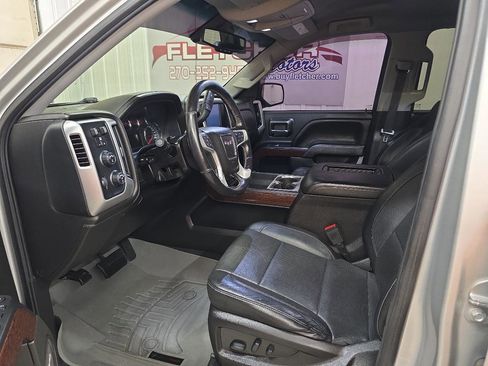 Used 2018 GMC Sierra 1500 SLT AWD/4WD image 19