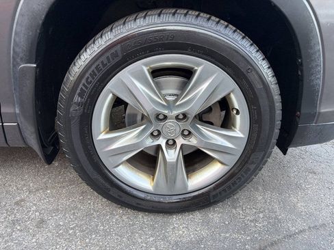 Used 2015 Toyota Highlander Limited Platinum AWD/4WD image 19