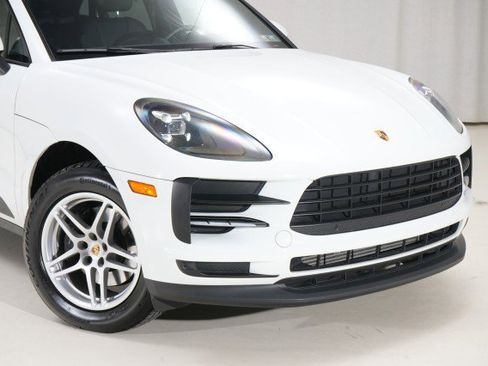 Used 2020 Porsche Macan image 10