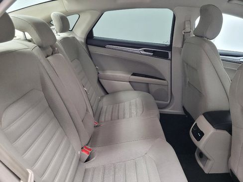 Used 2019 Ford Fusion SE image 19