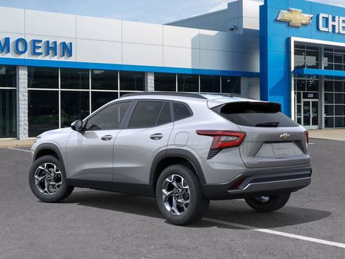 New 2026 Chevrolet Trax LT w/ LT Convenience Package image 3