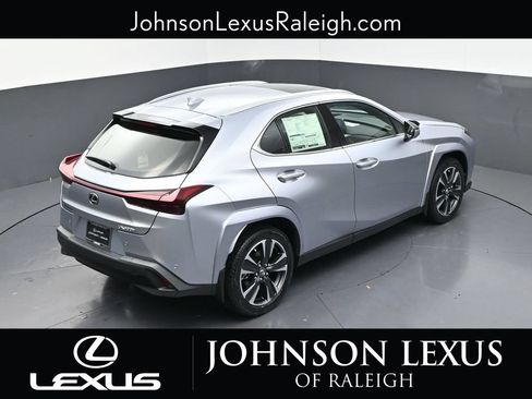 Used 2026 Lexus UX 300h FWD image 28