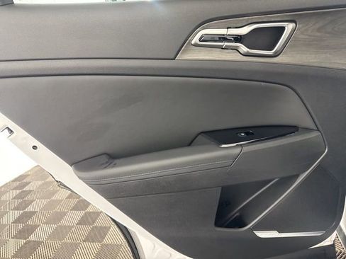 Certified 2025 Kia Sportage X-Pro image 20