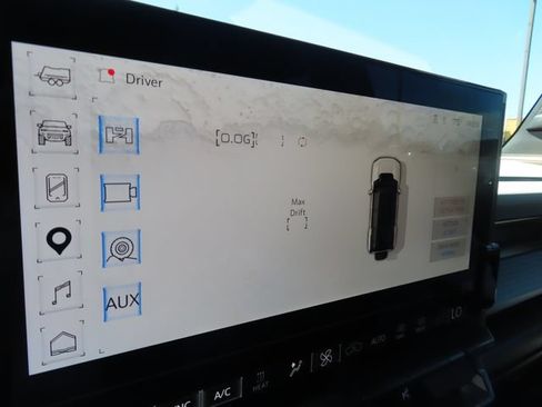 Used 2025 GMC Hummer EV 2X AWD/4WD image 25
