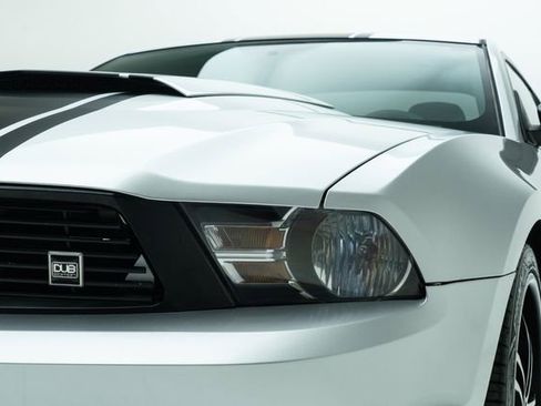 Used 2011 Ford Mustang Coupe image 11