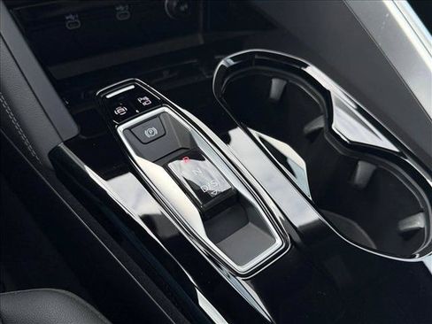 Used 2025 Audi Q5 Premium AWD/4WD image 12