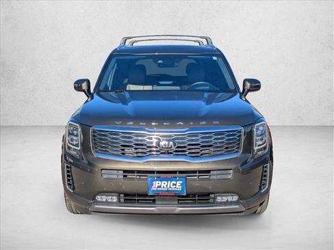 Used 2020 Kia Telluride SX w/ SX Prestige Package image 2