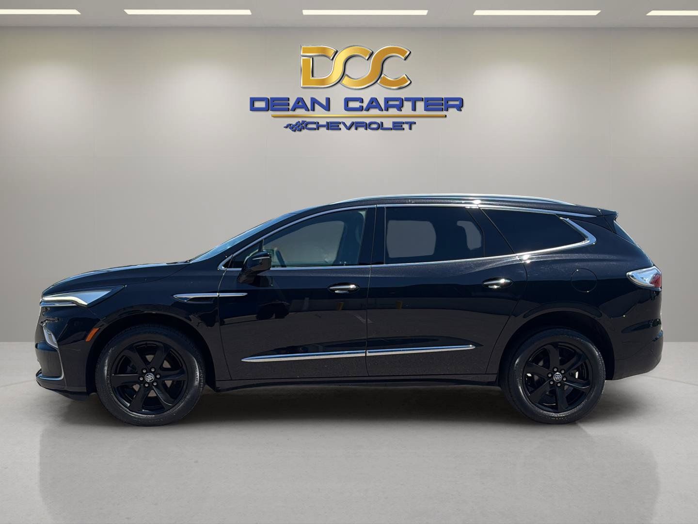 Used 2023 Buick Enclave Essence w/ Sport Touring Edition AWD/4WD image 2