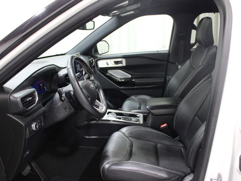 Used 2022 Ford Explorer ST w/ Equipment Group 401A AWD/4WD image 3