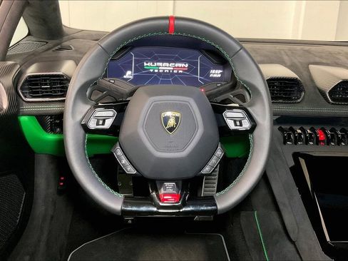 Used 2023 Lamborghini Huracan Tecnica RWD image 9