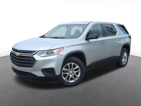 Used 2019 Chevrolet Traverse LS FWD image 1