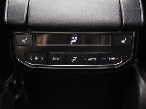 Used 2020 Toyota Highlander Platinum AWD/4WD image 33